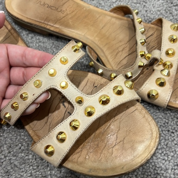 Well loved used tan Italian Sandal in Nude 10 fits more like a 9 - Picture 7 of 7